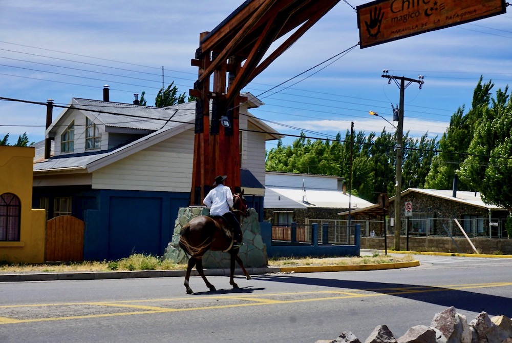 Un gaucho en Chile Chico. Foto: Chase Estrin